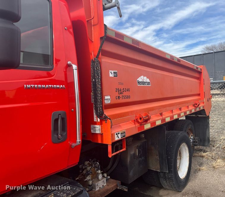 image for item DG5429 2007 International 7400  dump truck