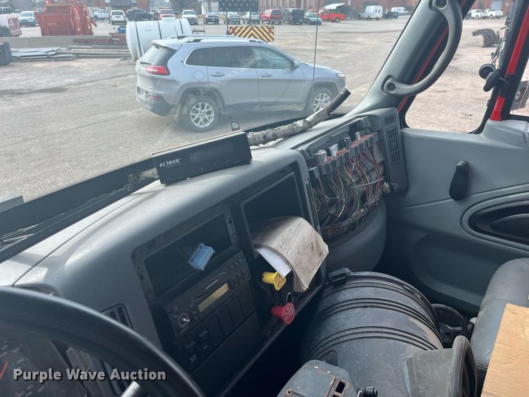 image for item DG5429 2007 International 7400  dump truck