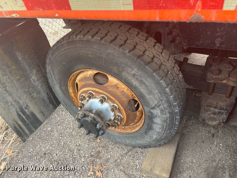 image for item DG5429 2007 International 7400  dump truck