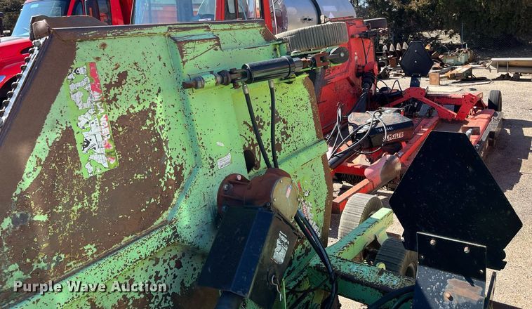 image for item DG5439 2001 Schulte XH1500  batwing rotary mower