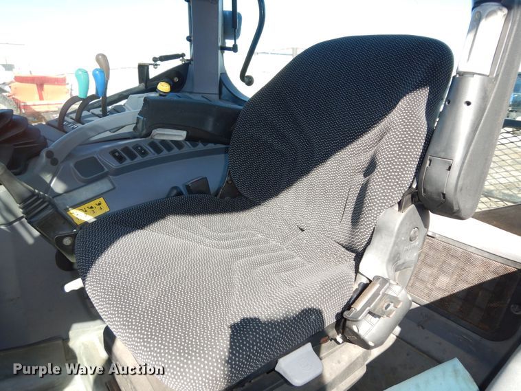 image for item DK7528 2006 New Holland TS110A  tractor