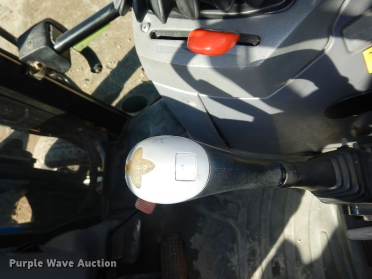 image for item DK7528 2006 New Holland TS110A  tractor