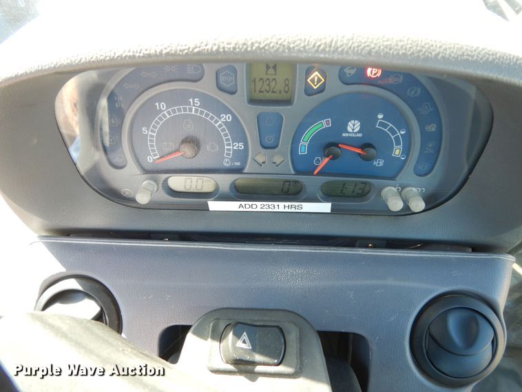 image for item DK7528 2006 New Holland TS110A  tractor