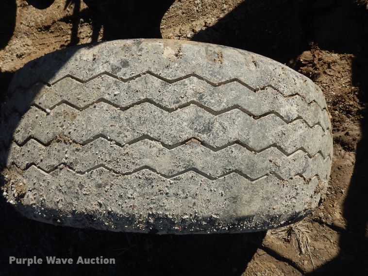 image for item DK7528 2006 New Holland TS110A  tractor