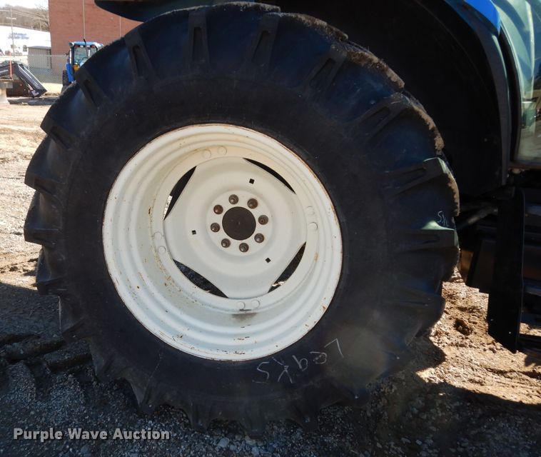 image for item DK7528 2006 New Holland TS110A  tractor