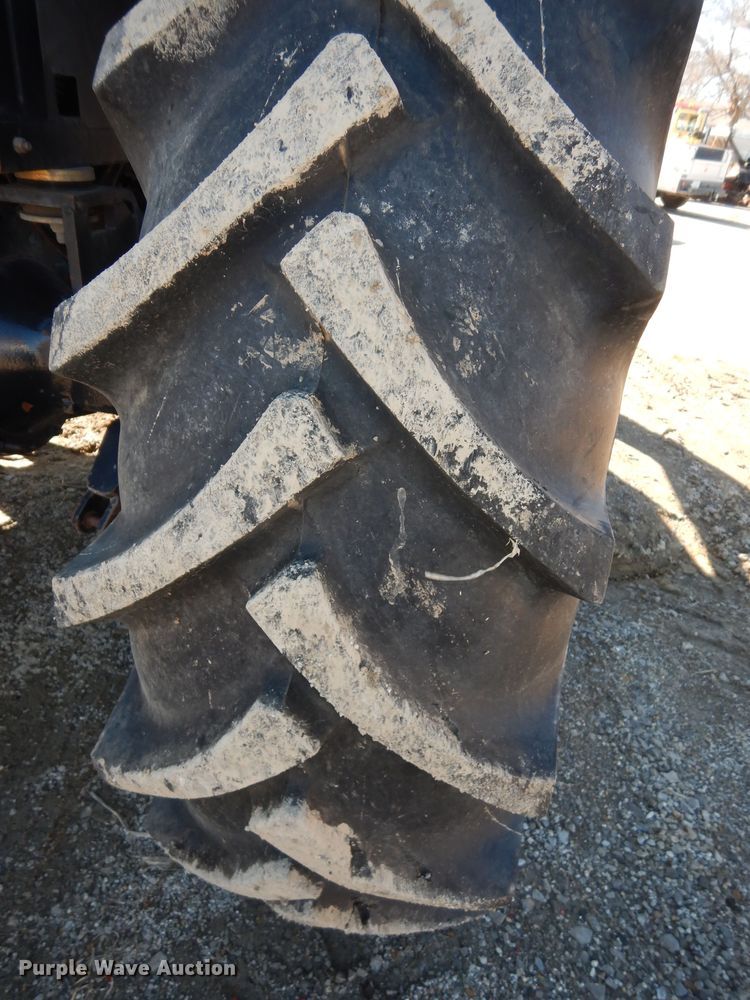 image for item DK7528 2006 New Holland TS110A  tractor