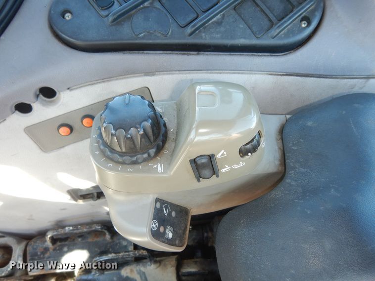 image for item DK7529 2004 Case IH MXU100  tractor