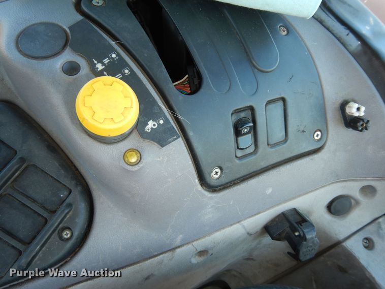 image for item DK7529 2004 Case IH MXU100  tractor