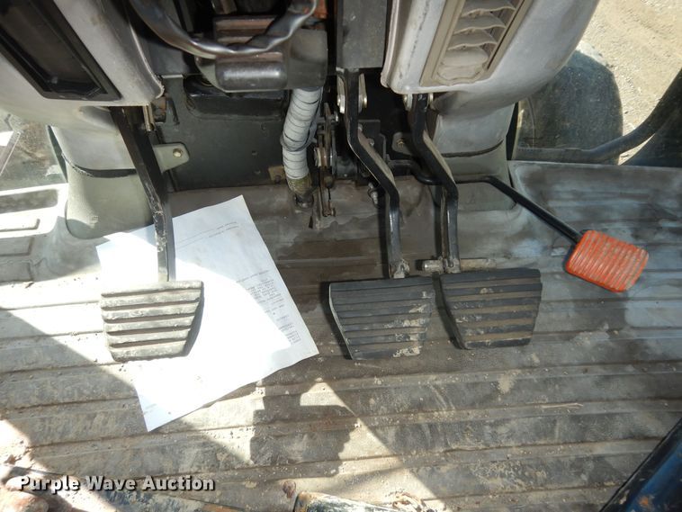 image for item DK7529 2004 Case IH MXU100  tractor