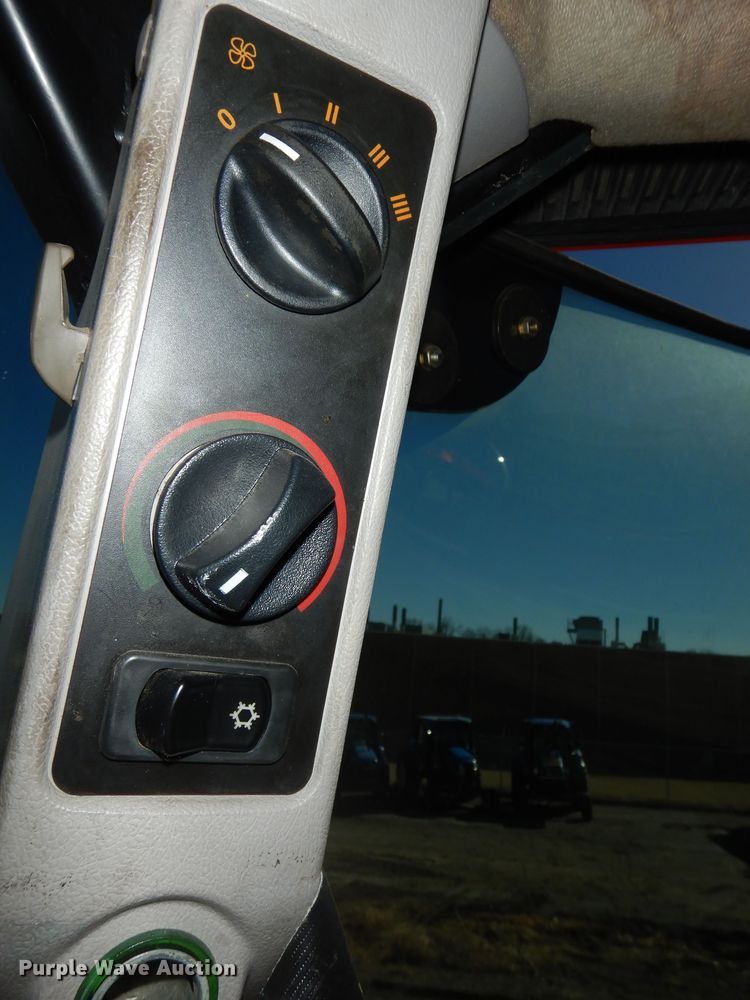 image for item DK7529 2004 Case IH MXU100  tractor