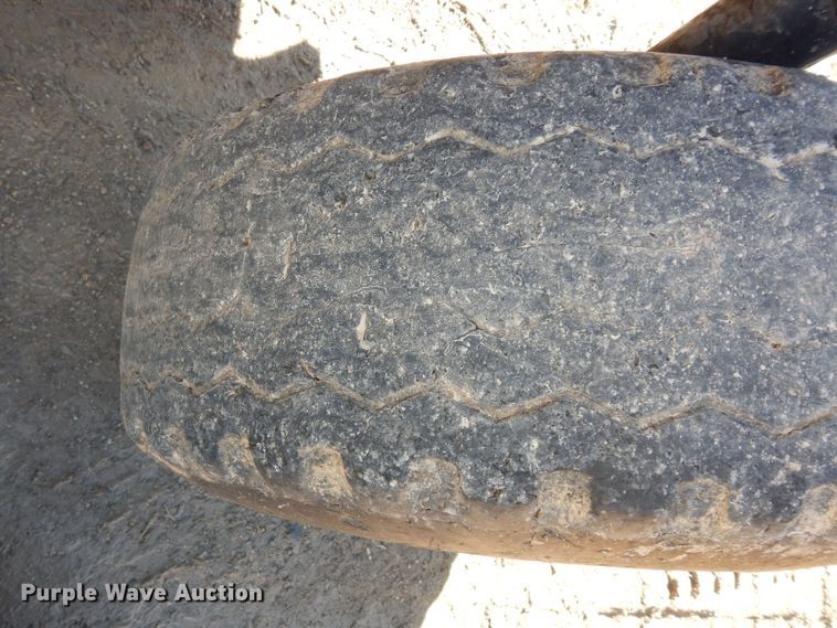 image for item DK7529 2004 Case IH MXU100  tractor