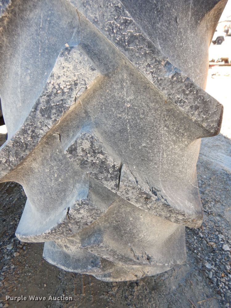 image for item DK7529 2004 Case IH MXU100  tractor