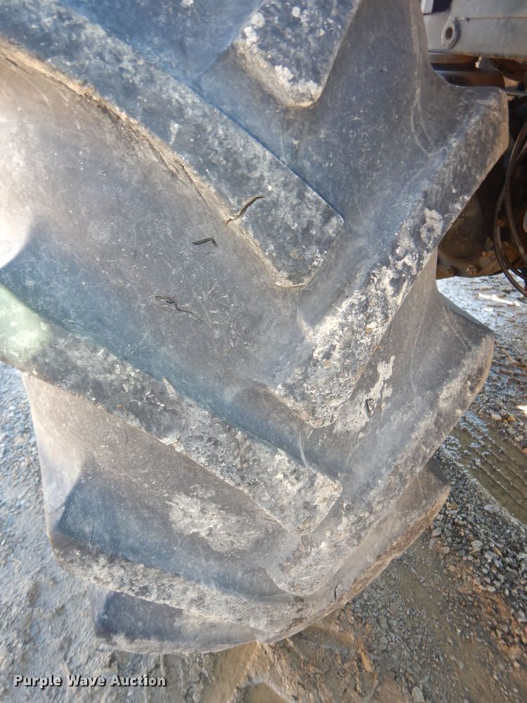 image for item DK7529 2004 Case IH MXU100  tractor