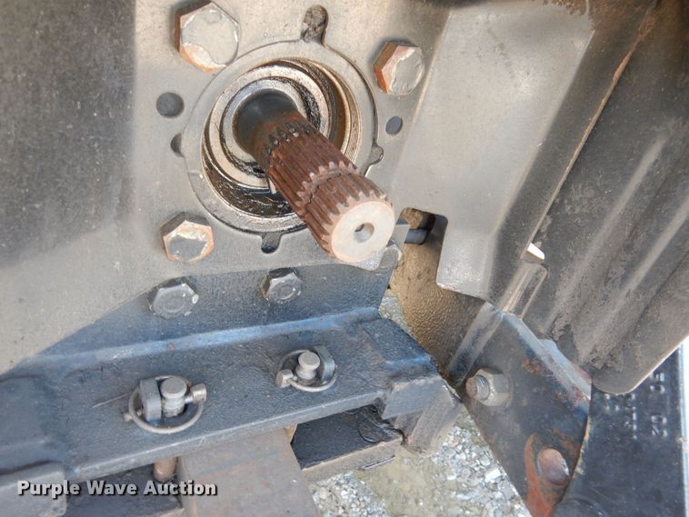 image for item DK7530 2003 New Holland TS100  tractor