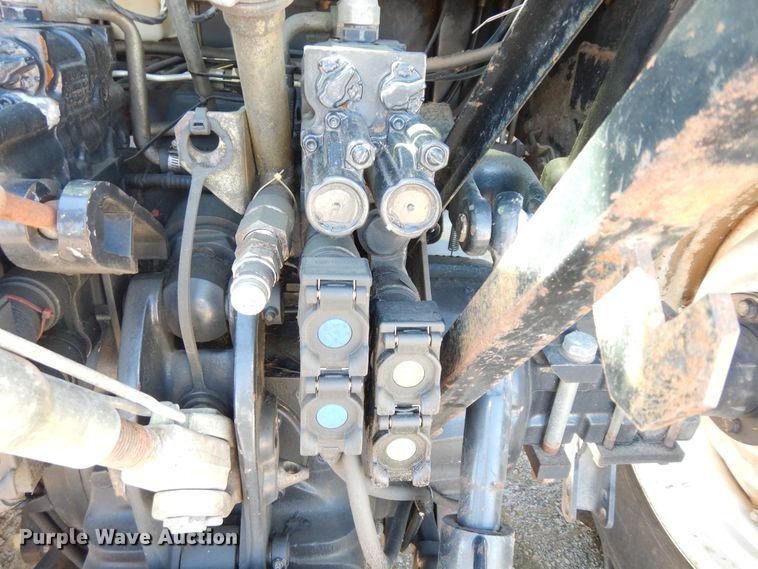 image for item DK7530 2003 New Holland TS100  tractor