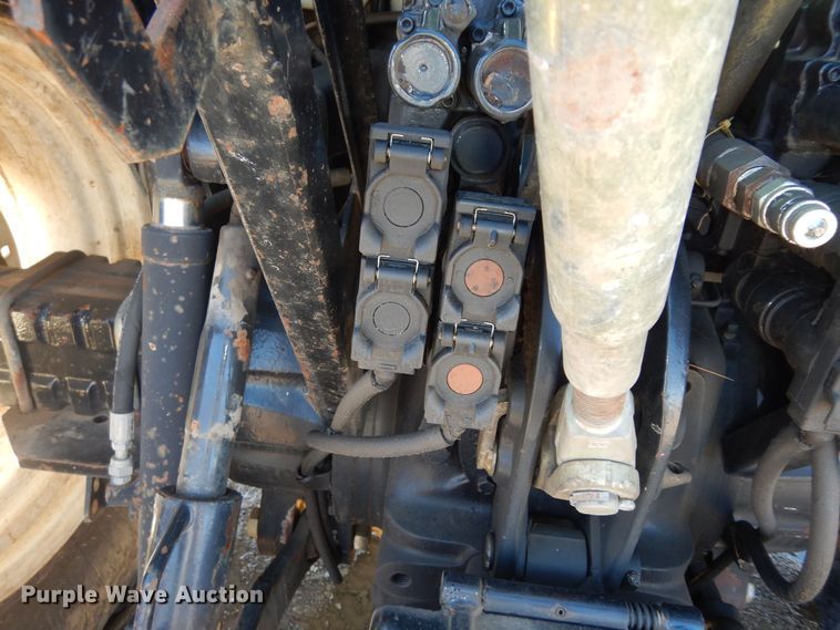 image for item DK7530 2003 New Holland TS100  tractor