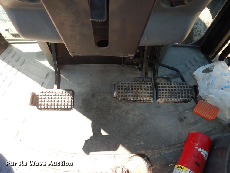 image for item DK7530 2003 New Holland TS100  tractor