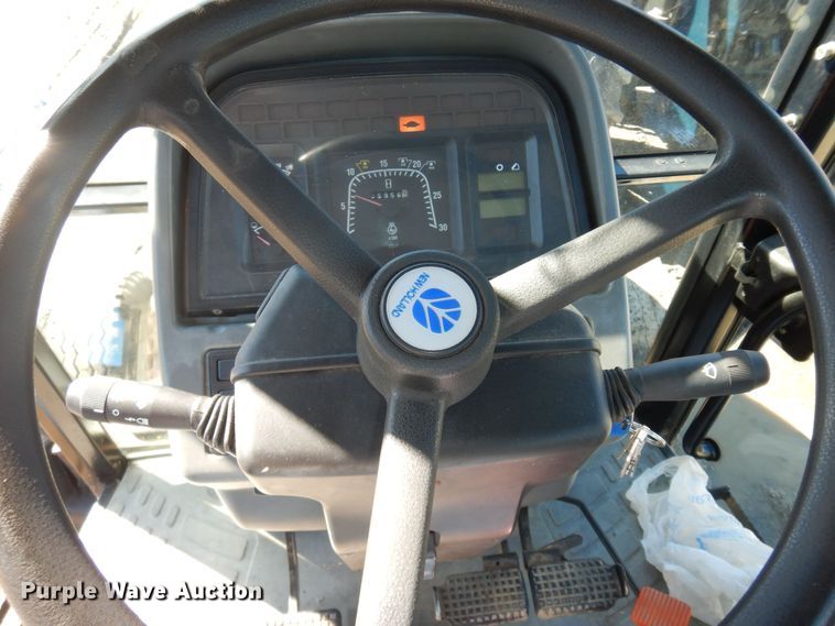 image for item DK7530 2003 New Holland TS100  tractor