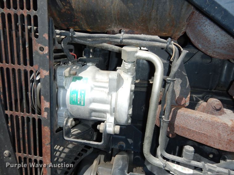 image for item DK7530 2003 New Holland TS100  tractor