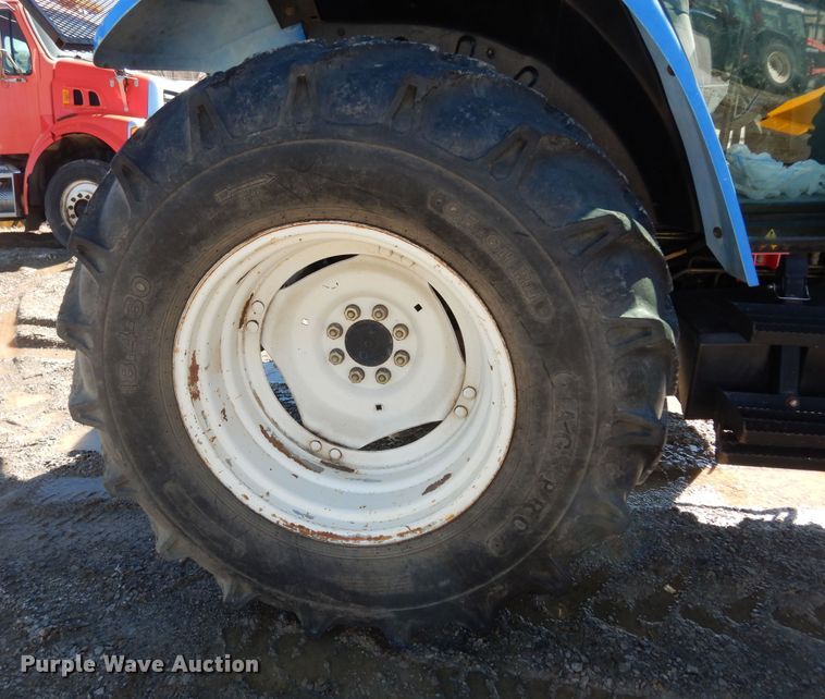 image for item DK7530 2003 New Holland TS100  tractor