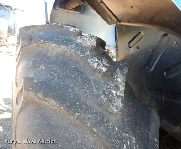 image for item DK7530 2003 New Holland TS100  tractor