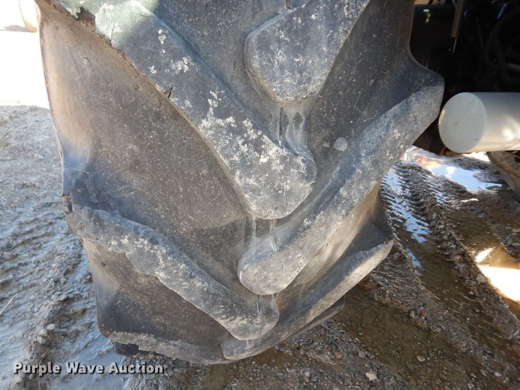 image for item DK7530 2003 New Holland TS100  tractor