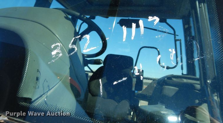 image for item DK7530 2003 New Holland TS100  tractor