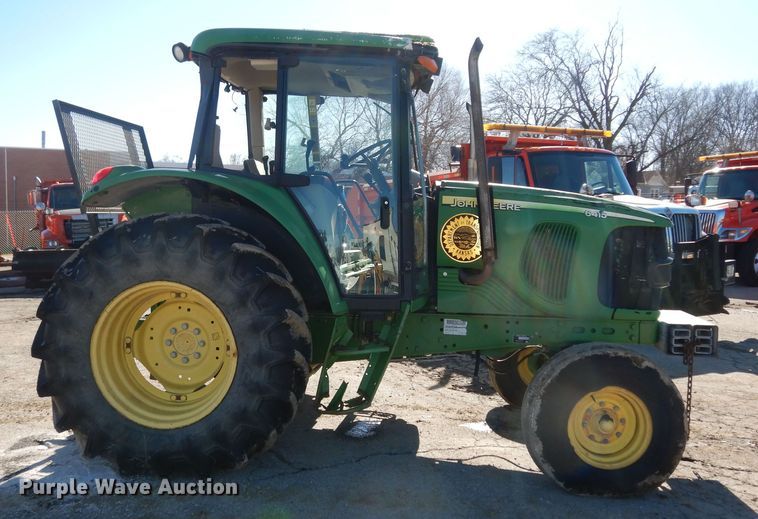 image for item DK7600 2005 John Deere 6415  tractor