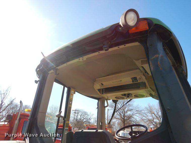 image for item DK7600 2005 John Deere 6415  tractor