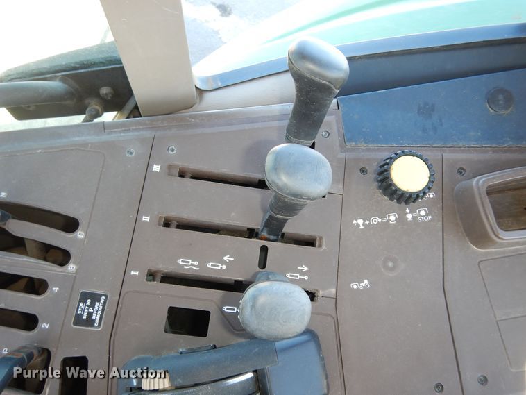 image for item DK7600 2005 John Deere 6415  tractor