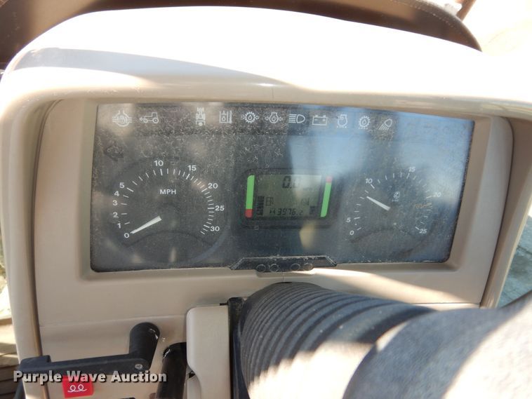 image for item DK7600 2005 John Deere 6415  tractor