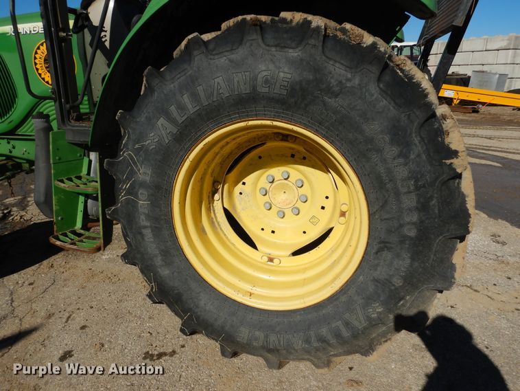 image for item DK7600 2005 John Deere 6415  tractor