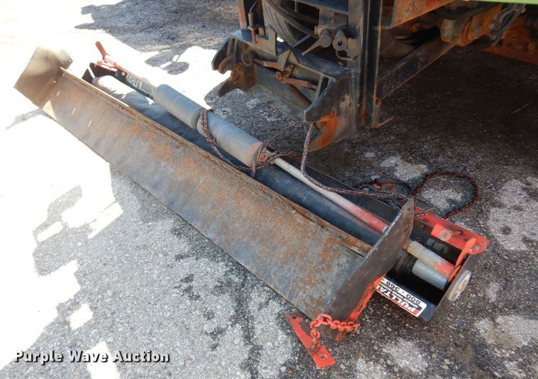 image for item DK7627 2003 International 7500  dump truck