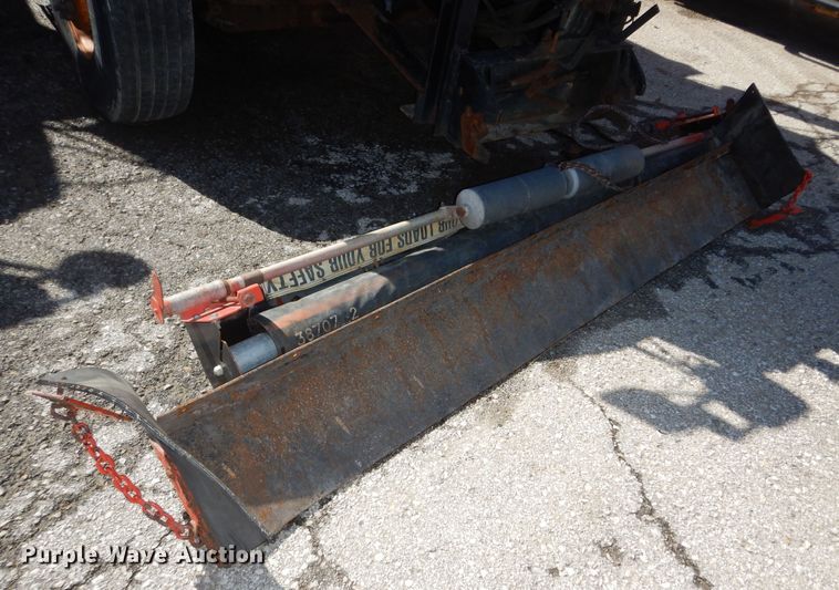 image for item DK7627 2003 International 7500  dump truck