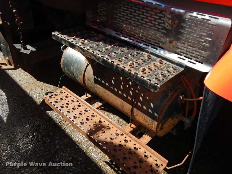 image for item DK7627 2003 International 7500  dump truck