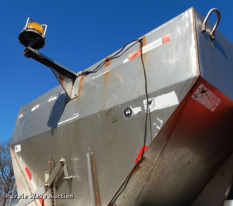 image for item DK7627 2003 International 7500  dump truck