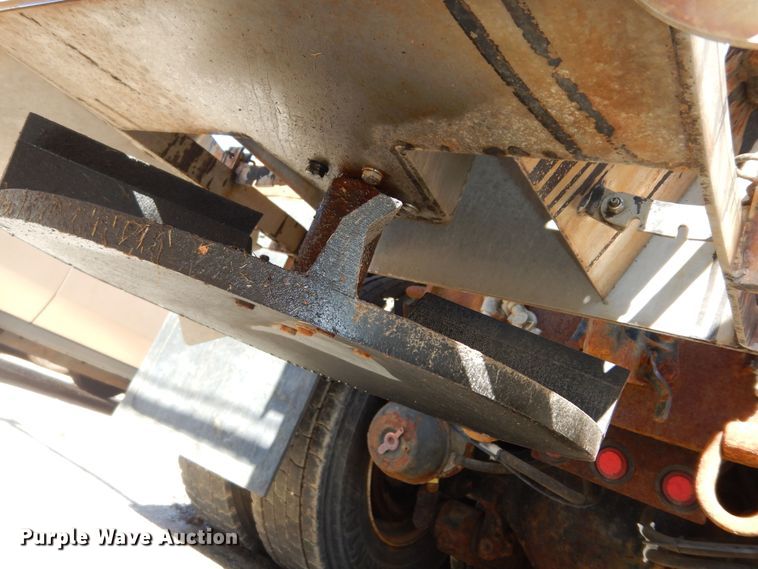 image for item DK7627 2003 International 7500  dump truck