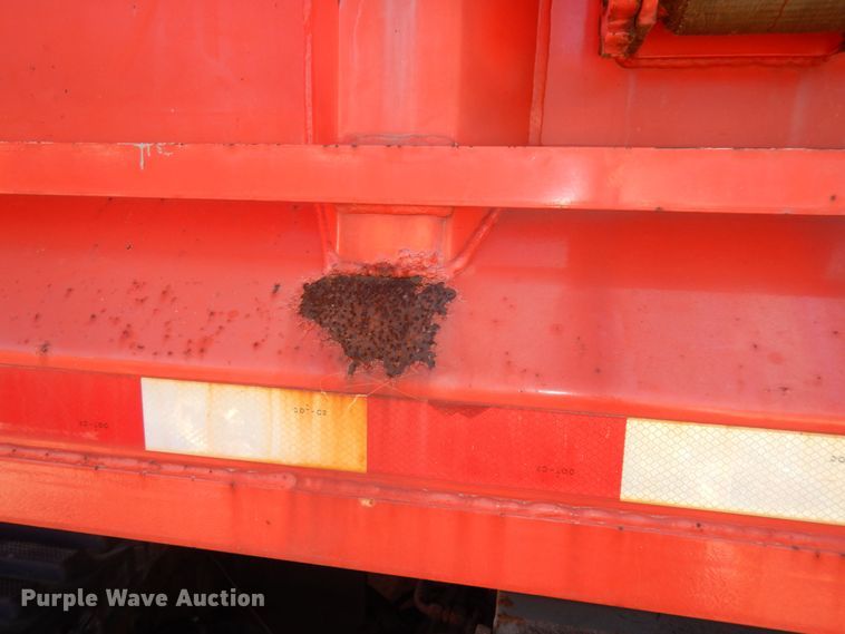 image for item DK7627 2003 International 7500  dump truck