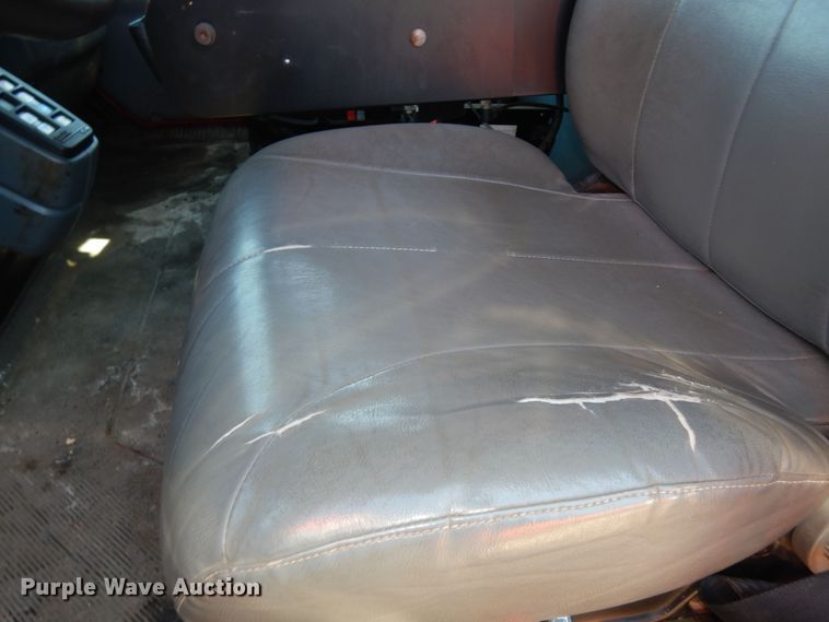 image for item DK7627 2003 International 7500  dump truck