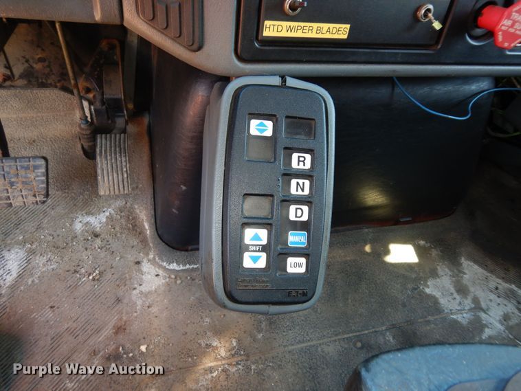 image for item DK7627 2003 International 7500  dump truck