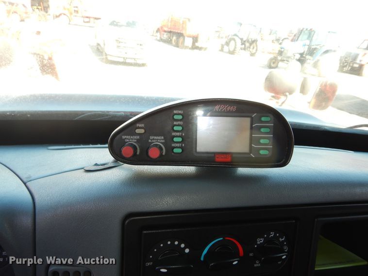 image for item DK7627 2003 International 7500  dump truck