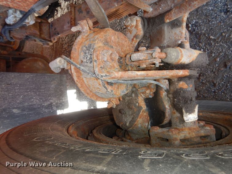 image for item DK7627 2003 International 7500  dump truck