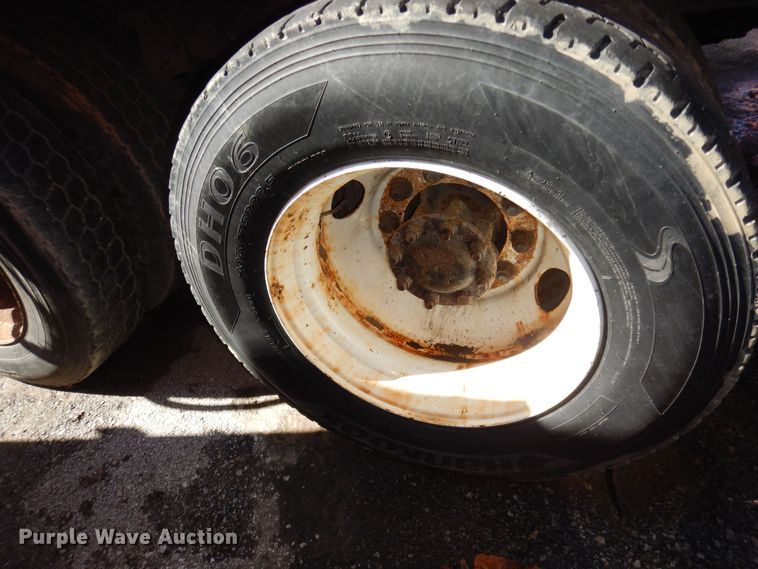 image for item DK7627 2003 International 7500  dump truck