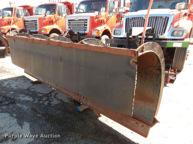 image for item DK7627 2003 International 7500  dump truck