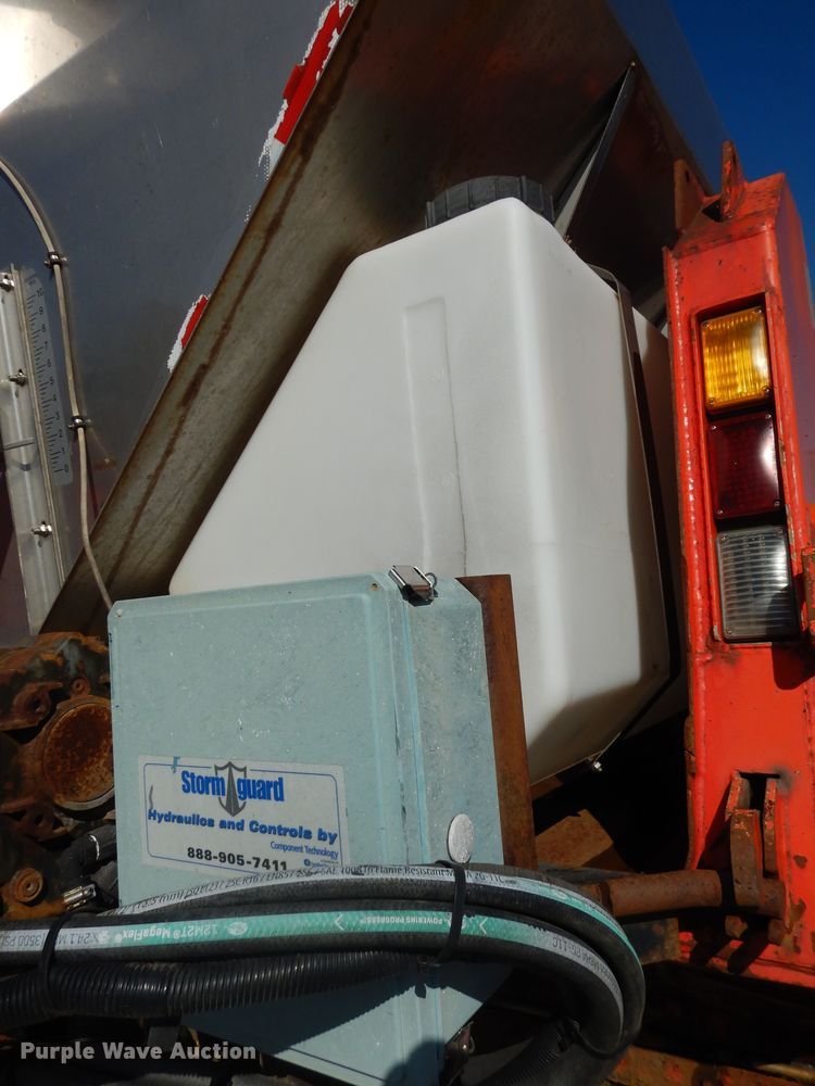 image for item DK7628 2006 Sterling LT7501  dump truck