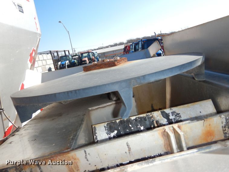 image for item DK7628 2006 Sterling LT7501  dump truck