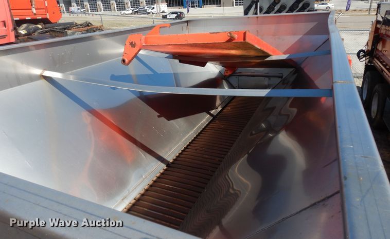 image for item DK7628 2006 Sterling LT7501  dump truck