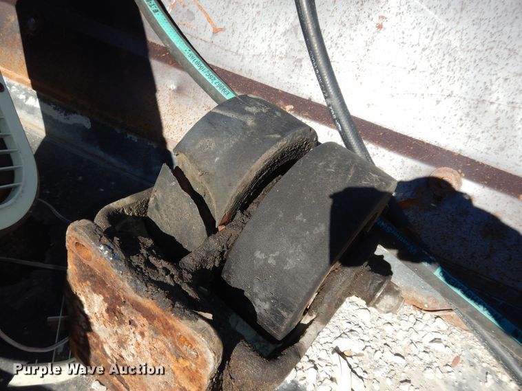 image for item DK7630 1999 HTC 2000  shoulder spreader