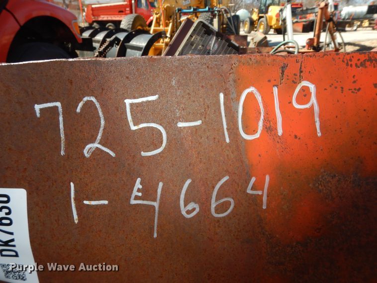 image for item DK7630 1999 HTC 2000  shoulder spreader