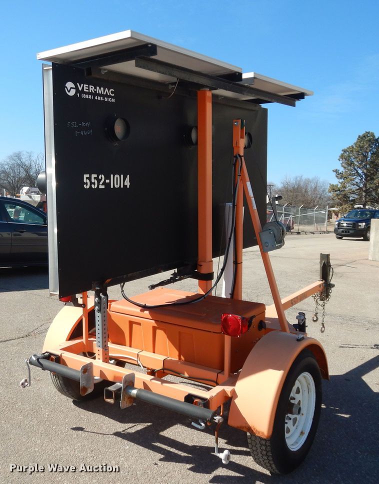 image for item DK7634 2014 Ver-Mac ST4825  arrow board trailer